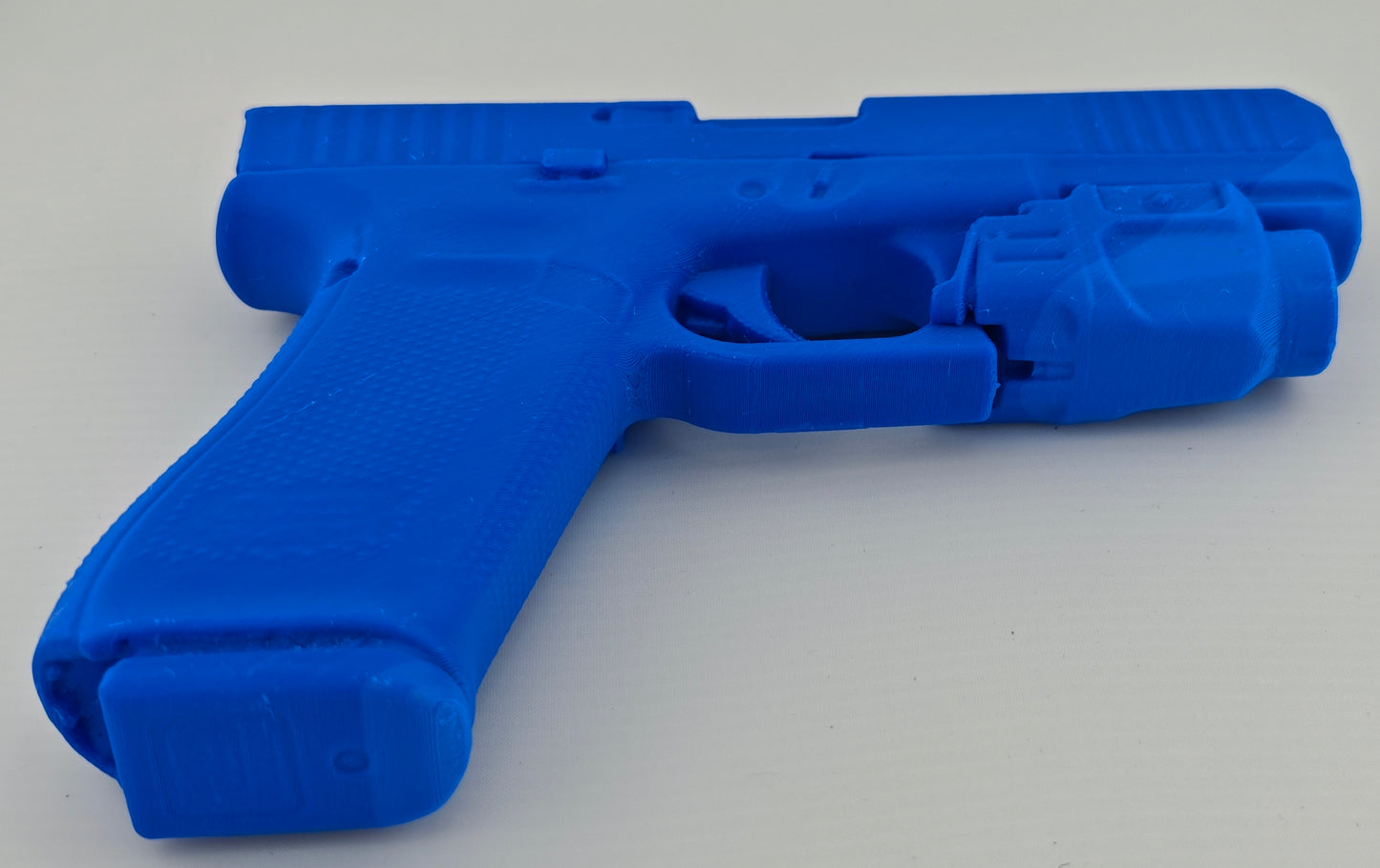 Glock 17 Gen 5 mit TLR-7X Lichtmodul